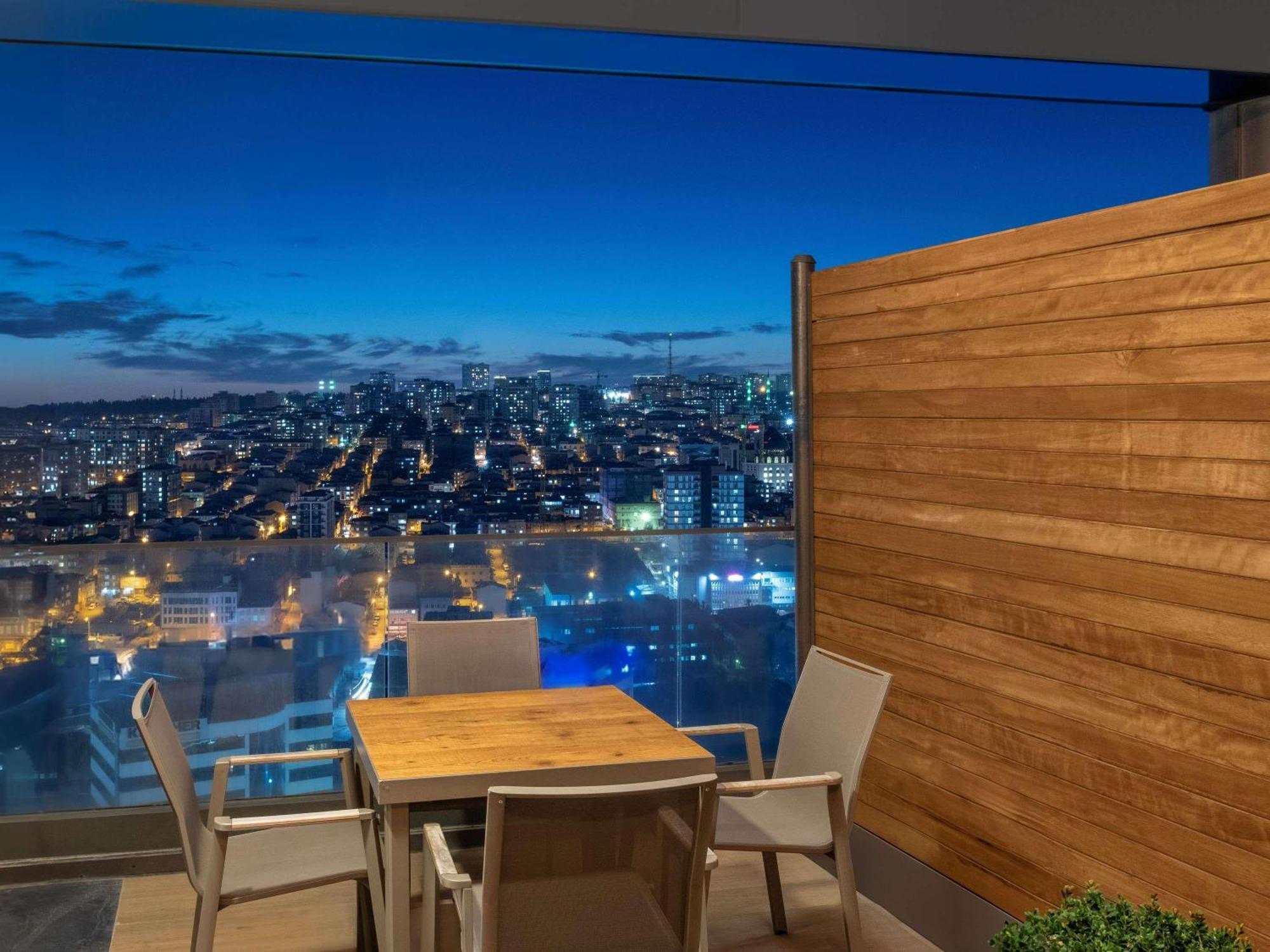 Movenpick Living Istanbul West Ξενοδοχείο Εξωτερικό φωτογραφία