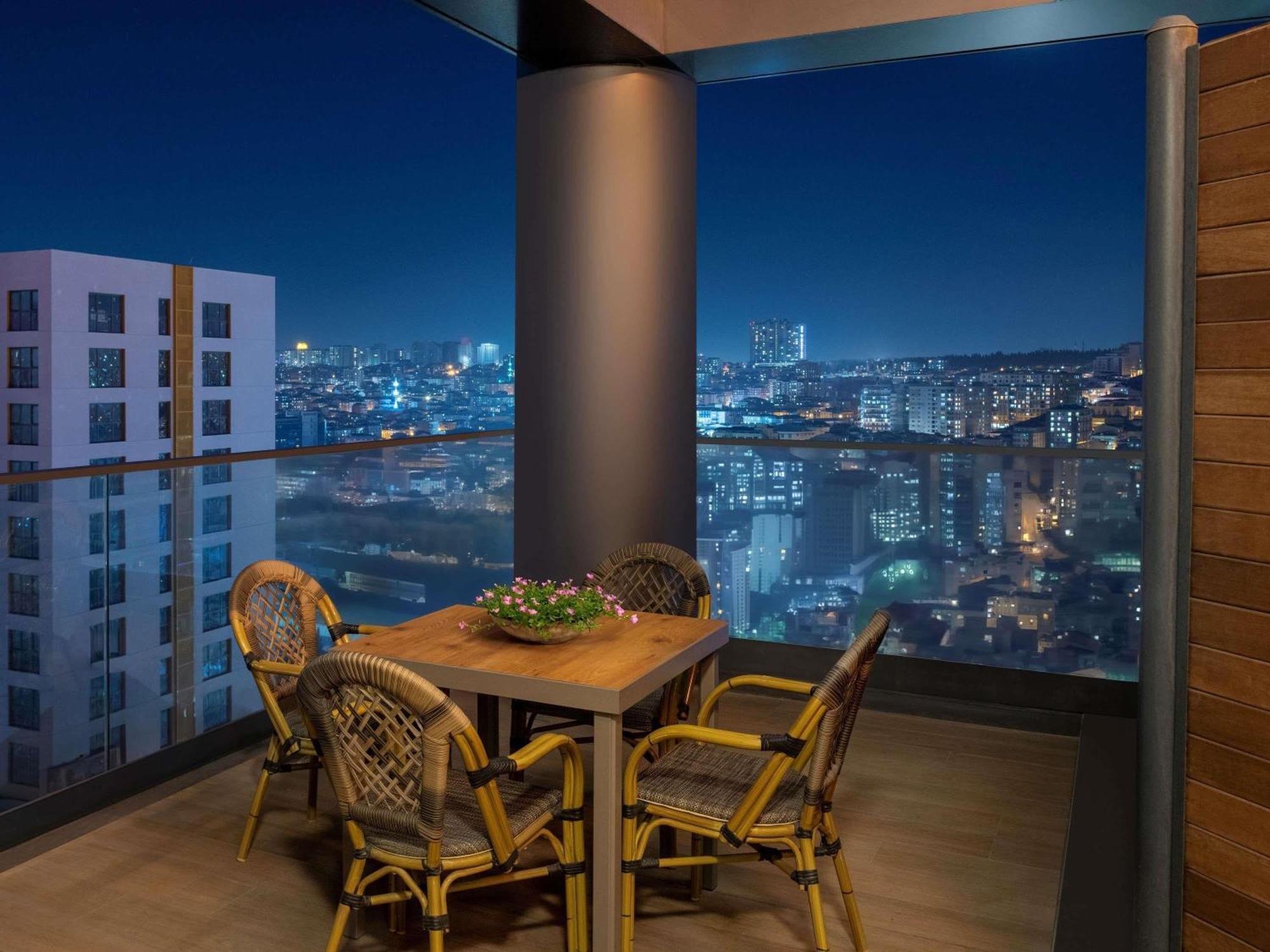 Movenpick Living Istanbul West Ξενοδοχείο Εξωτερικό φωτογραφία